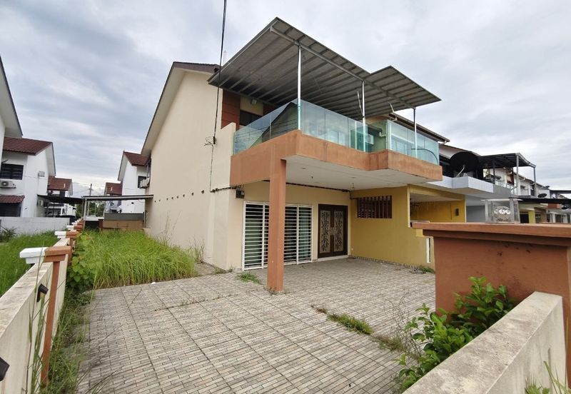End Lot Double Storey Jalan Gelang Bandar Puteri Klang