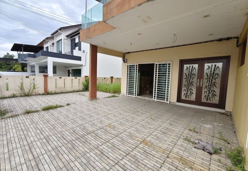 End Lot Double Storey Jalan Gelang Bandar Puteri Klang