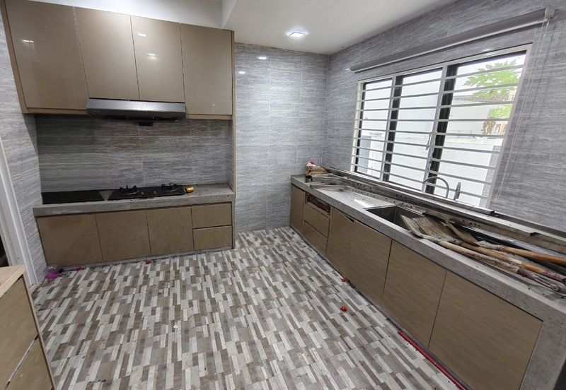 End Lot Double Storey Jalan Gelang Bandar Puteri Klang