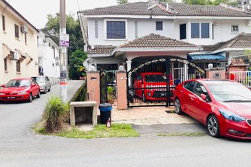 For Sell End Lot Double Storey Terrace House, Taman Bukit Indah, Ampang
