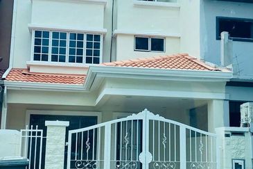 WTS Freehold 3 Storey Terrace House @ Medan Idaman Gombak