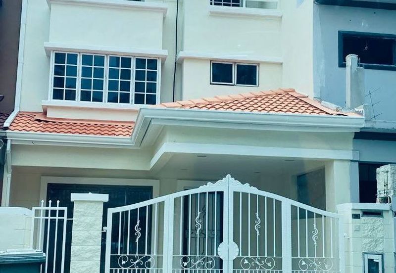 WTS Freehold 3 Storey Terrace House @ Medan Idaman Gombak