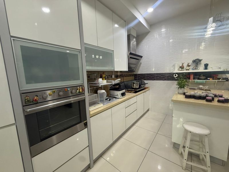 Gated and guarded with pool, gymnasium and other recreation, Penang, Bayan Lepas