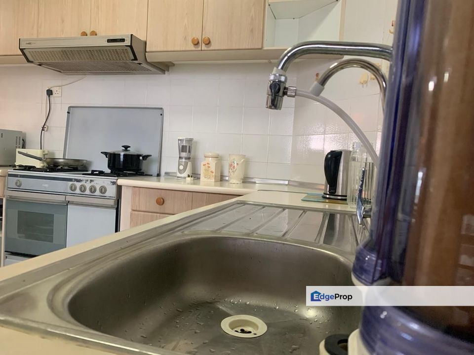 Sea View Condo with 3 balconies, Penang, Tanjung Bungah