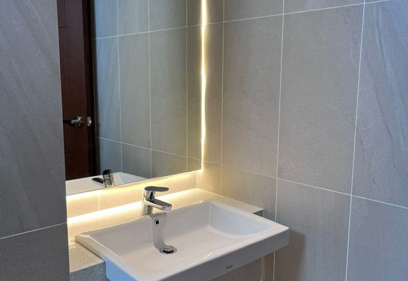 Queens Residences Q2