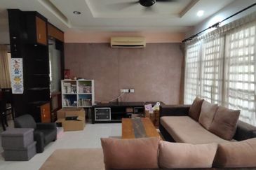 Lorong Suria Aman 10