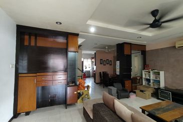 Lorong Suria Aman 10