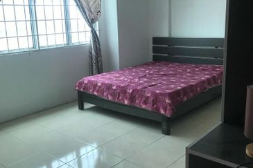 De Landmark Apartment (Seri Emas)