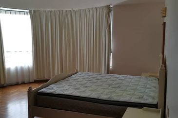 Silverton Condominium (Menara Perak)