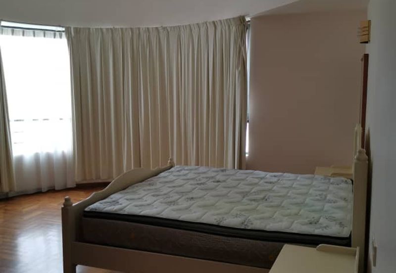 Silverton Condominium (Menara Perak)