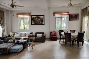 Dedaun, Bandar Cassia