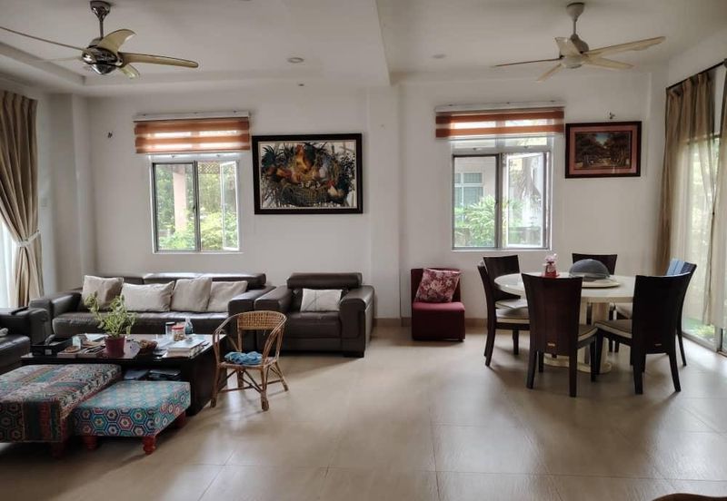 Dedaun, Bandar Cassia