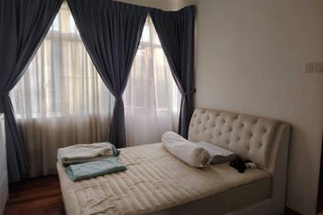 Dedaun, Bandar Cassia