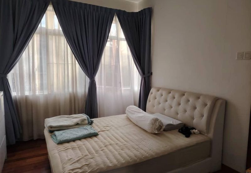 Dedaun, Bandar Cassia