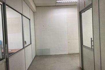 Pusat Perniagaan Jalan Raja Uda