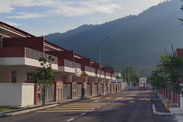 Aston Park East (Taman Aston)