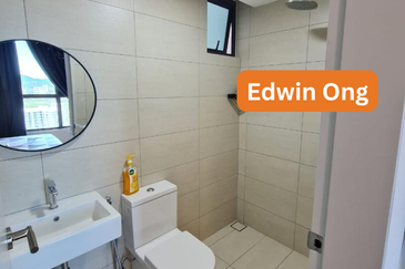 Nice Fully Furnished and Renovated Unit at Jelutong for Rent