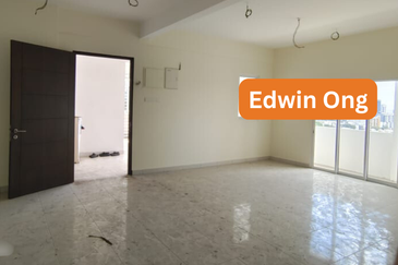 Nice Sea View and Town View Original Bare Unit at Georgetown for Sale