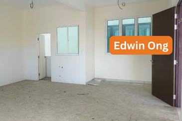 Nice Sea View and Town View Original Bare Unit at Georgetown for Sale