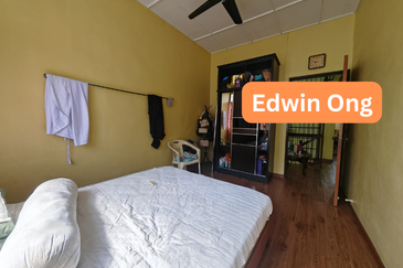 Nice Double Storey Terrace House (Intermediate) at Gelugor for Sale