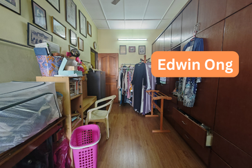 Nice Double Storey Terrace House (Intermediate) at Gelugor for Sale