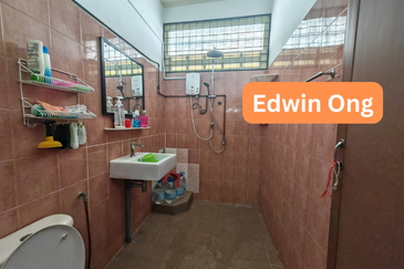 Nice Double Storey Terrace House (Intermediate) at Gelugor for Sale