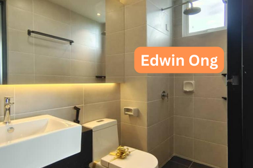 Nice Unit at Teluk Kumbar , Bayan Lepas for Sales