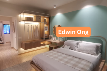 1000sqft unit with Partial Furnish at Batu Kawan for Sale