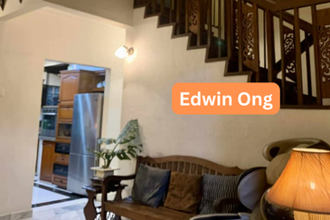 Nice Duplex Apartment at Mutiara Court for Sale