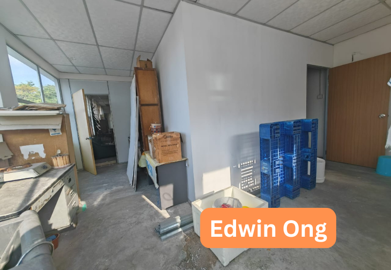 Jalan Permatang Damar Laut