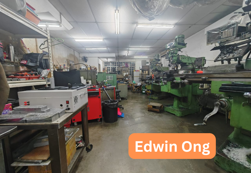 Jalan Permatang Damar Laut