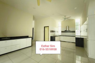 Worth Buy Semi-Detached House Renovated Unit @ Taman Vila Indah
