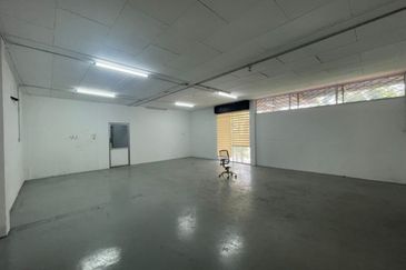 Semi-D factory @ Daimond Valley Industry Park