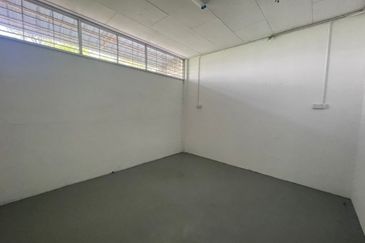 Semi-D factory @ Daimond Valley Industry Park