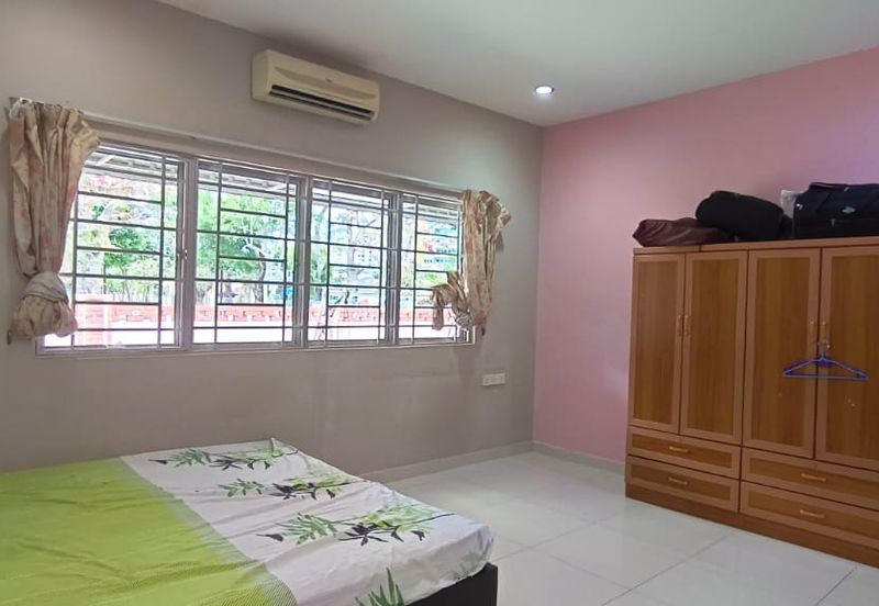 Big Land Single Storey Corner Semid  @ Taman Jelutong ,Penang