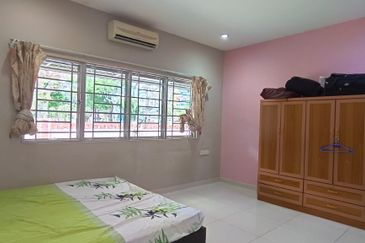 Big Land Single Storey Corner Semid  @ Taman Jelutong ,Penang
