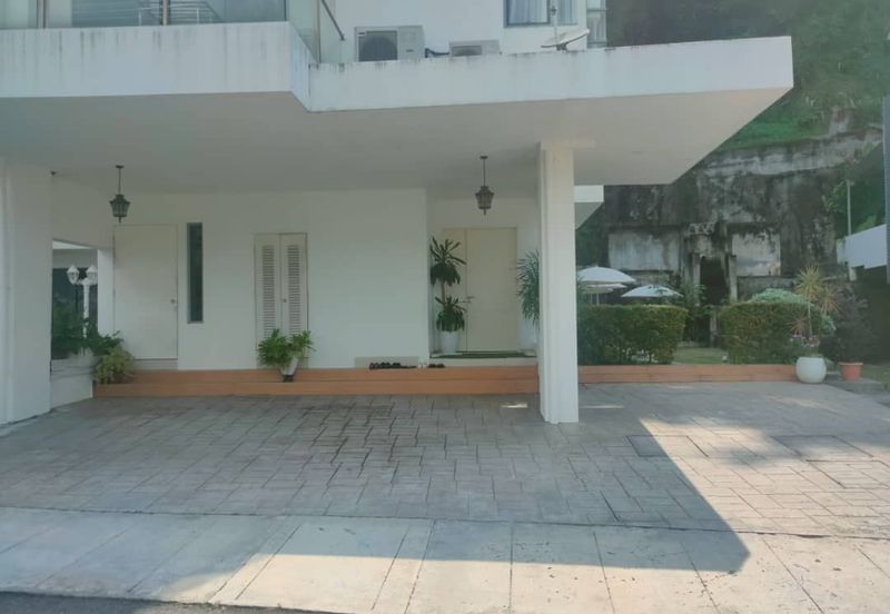 Fully Renovated /Furnished 3 Storey Corner @ Casa Lagenda Mutiara, Tanjung Bungah (Worth buy for retired home)