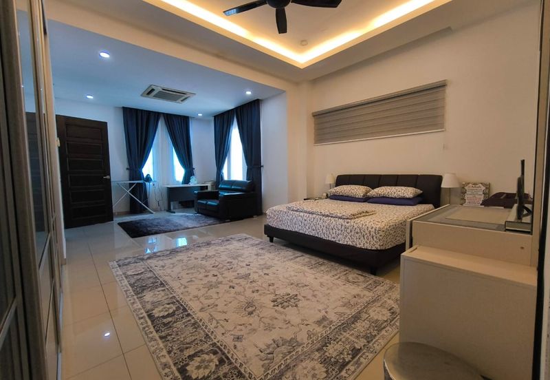 3 Storey Bungalow House with Tasteful Design @ Bukit Tengah