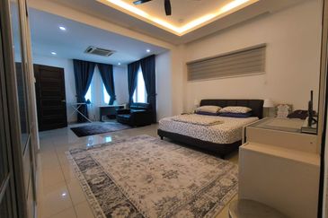 3 Storey Bungalow House with Tasteful Design @ Bukit Tengah