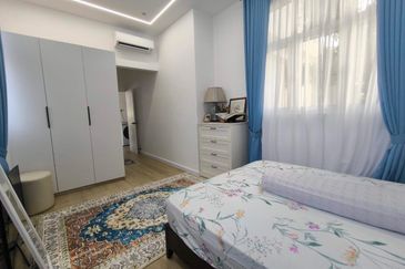 3 Storey Bungalow House with Tasteful Design @ Bukit Tengah