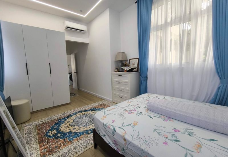 3 Storey Bungalow House with Tasteful Design @ Bukit Tengah