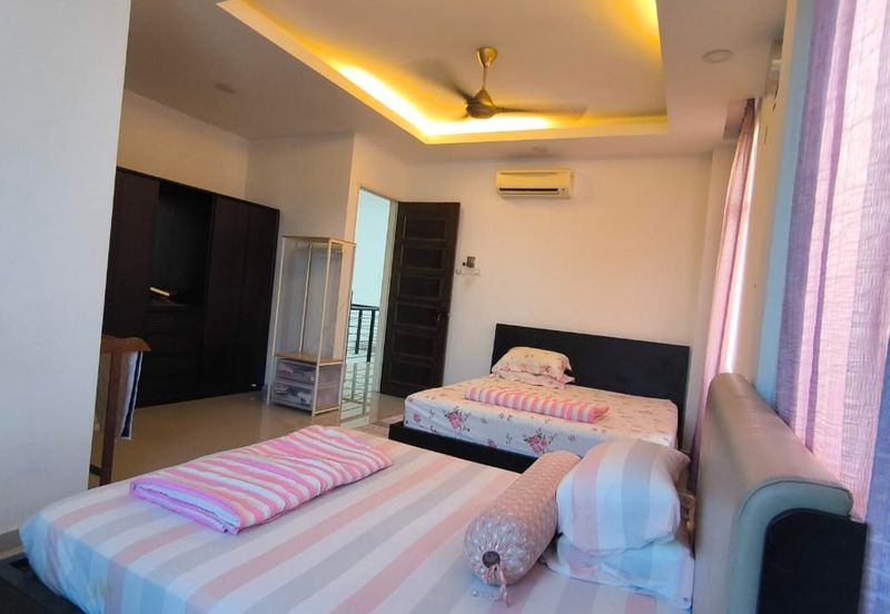 3 Storey Bungalow House with Tasteful Design @ Bukit Tengah