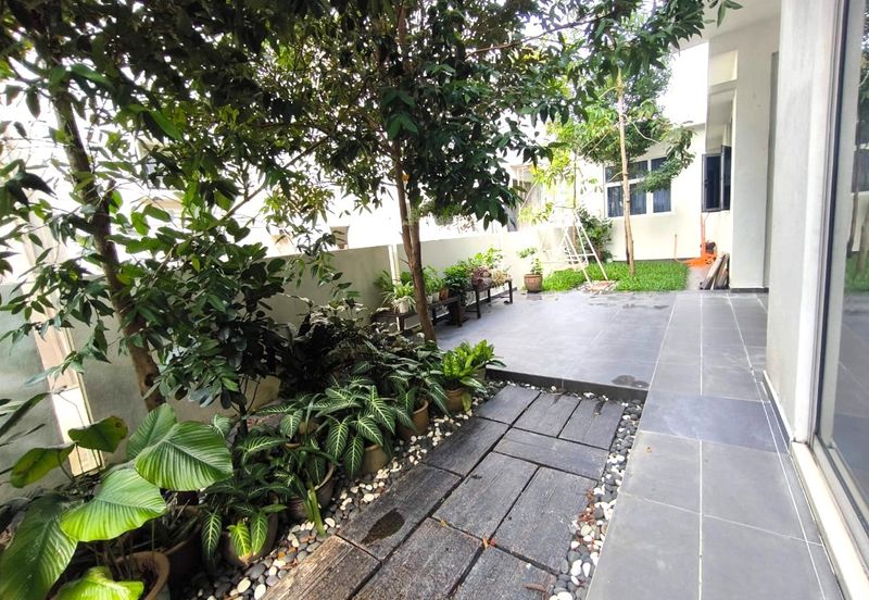 3 Storey Bungalow House with Tasteful Design @ Bukit Tengah