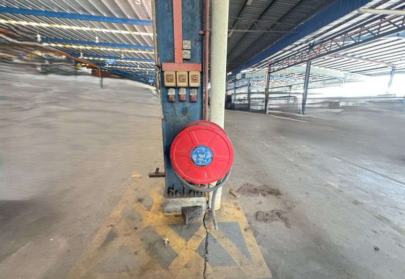 Factory/Warehouse With Big Land And Build Up Size Located In Nibong Tebal, Near High Way.