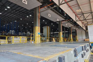 Detached Factory/Warehouse in Bukit Minyak near Pg SciencePark and Batu Kawan