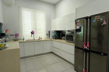 Fully renovated Bungalow House in Bukit Mertajam near Iconcity, Highway, Penang Bridge and Industry.