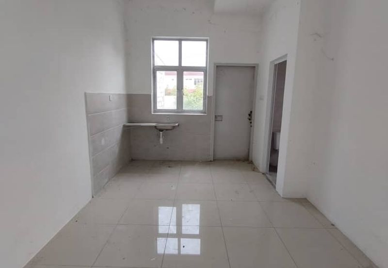 Worth Buy Brand new gated/guarded 3 Storey Corner House @ Raja Uda, near schools,banks,hawker foods center. 