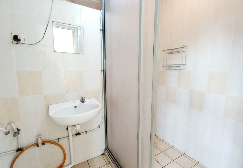 FOR SALE: Renovated 2-Storey Home with Expansive Compound @ Taman Desa Wangsa, Batu Maung,Bayan Lepas,Penang.