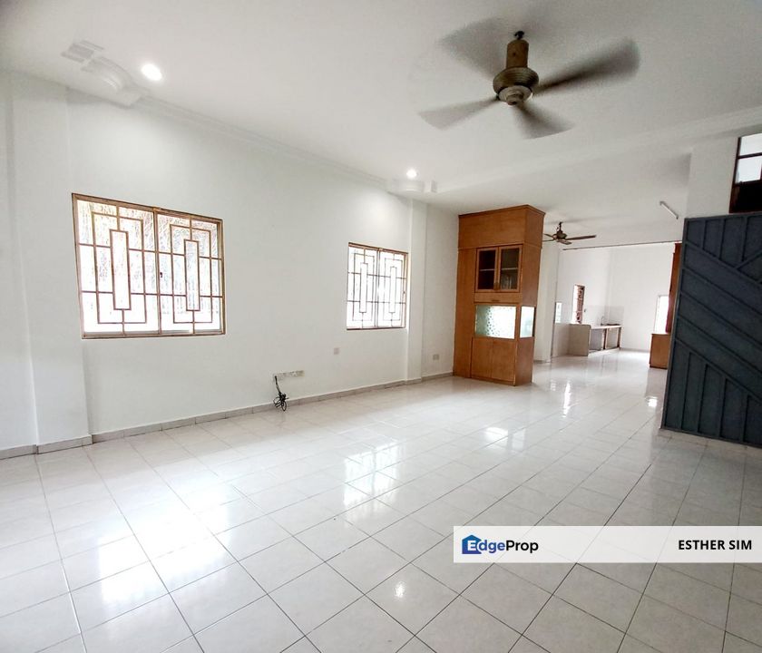 FOR SALE: Renovated 2-Storey Home with Expansive Compound @ Taman Desa Wangsa, Batu Maung,Bayan Lepas,Penang., Penang, Batu Maung
