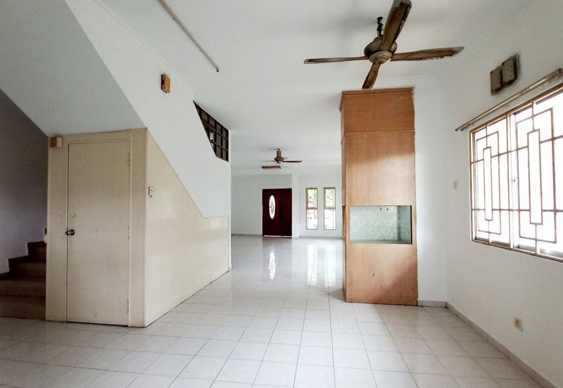 FOR SALE: Renovated 2-Storey Home with Expansive Compound @ Taman Desa Wangsa, Batu Maung,Bayan Lepas,Penang.